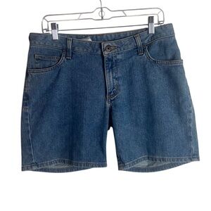 Carhartt Women’s Size 10 Denim Jean Shorts Blue Workwear Modest Casual